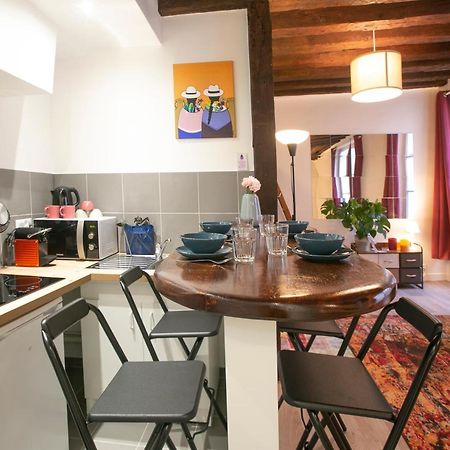 Authentic Apartment In Center Of Parisian Marais Zewnętrze zdjęcie