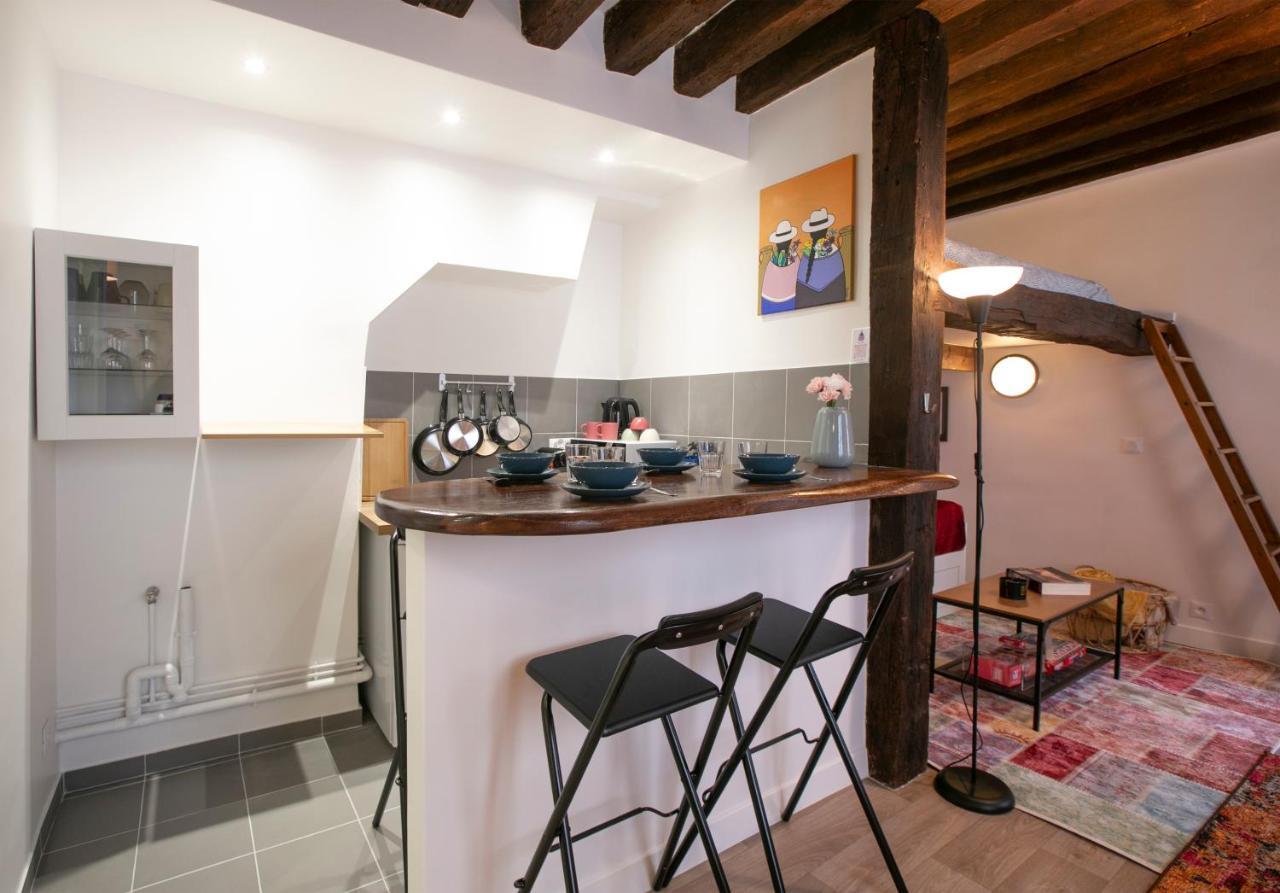 Authentic Apartment In Center Of Parisian Marais Zewnętrze zdjęcie